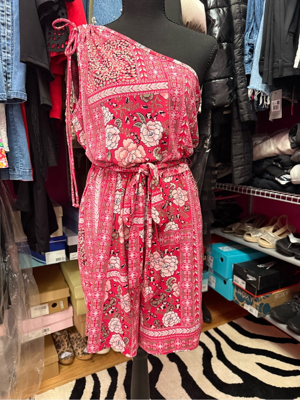 One-Shoulder Pink Floral Print Romper